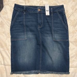 NY&Co NWT Classic Denim Mini Skirt, Straight Silhouette, Adorable and Flirty!